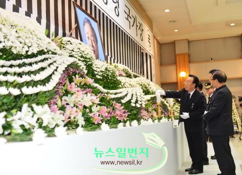 꾸미기_11.23 기관단체장조문1.jpg