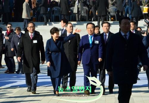 꾸미기_개청식(퇴장).jpg
