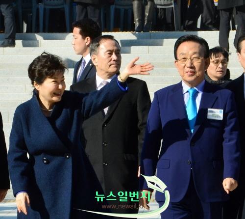 꾸미기_사본 -개청식(퇴장).jpg
